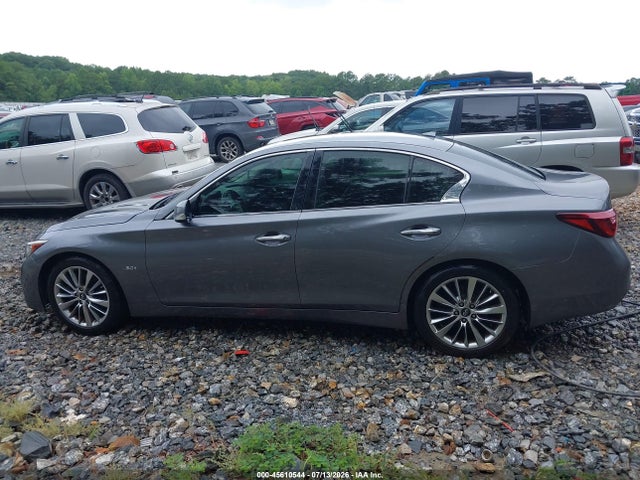 45610544 :رقم المزاد ، JN1EV7AP5JM365427 vin ، 2018 Infiniti Q50 3.0t Luxe مزاد بيع