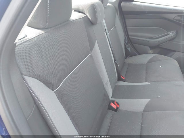 45610555 :رقم المزاد ، 1FAHP3F23CL425777 vin ، 2012 Ford Focus Se مزاد بيع