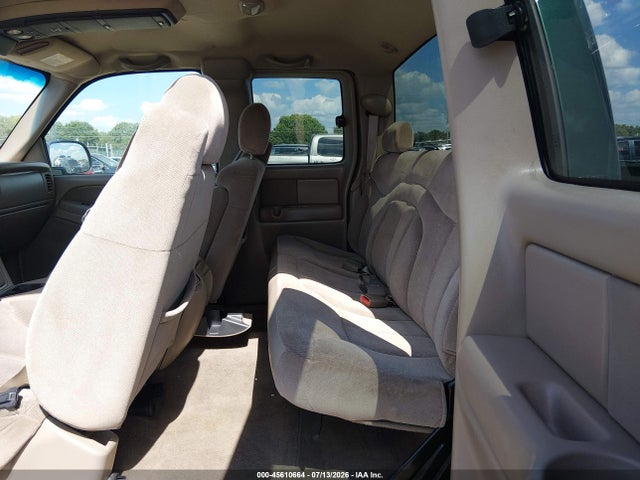 45610664 :رقم المزاد ، 2GTEC19T121166003 vin ، 2002 Gmc Sierra 1500 Sle مزاد بيع