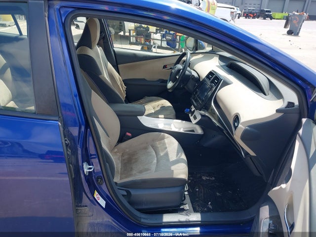 Toyota Prius Three 2016 JTDKARFU4G3509215 Image 5