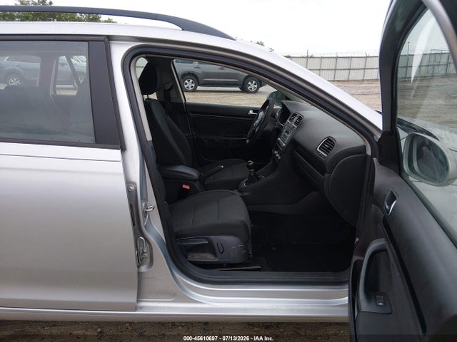 Продаж на аукціоні авто 2010 Volkswagen Jetta S, vin: 3VWKZ7AJ6AM662112, номер лоту: 45610697