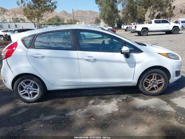 Ford FIESTA SE 2018 3FADP4EJ6JM123845 Image 13