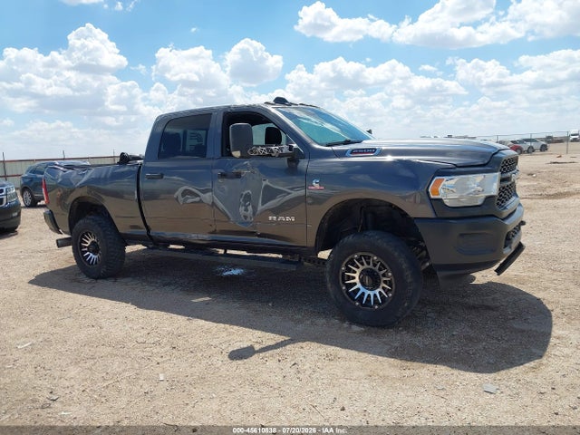 3C6UR5CL7NG209093 RAM 2500 Tradesman 4x4 6&#039;4 Box