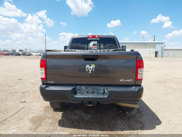 3C6UR5CL7NG209093 RAM 2500 Tradesman 4x4 6&#039;4 Box