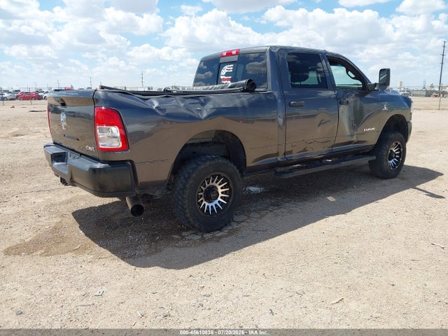 3C6UR5CL7NG209093 RAM 2500 Tradesman 4x4 6&#039;4 Box