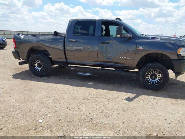3C6UR5CL7NG209093 RAM 2500 Tradesman 4x4 6&#039;4 Box
