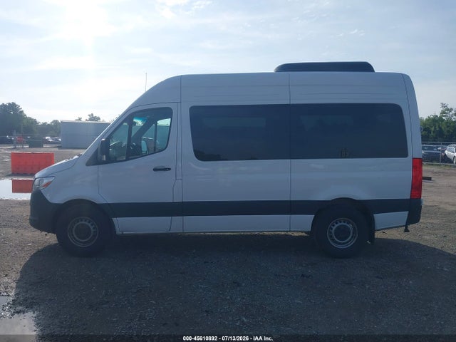 W1Z4KFHY8SP820465 Mercedes-Benz Sprinter 2500 Standard Roof 4-cyl Diesel