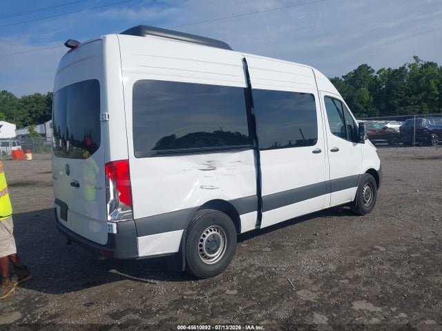 W1Z4KFHY8SP820465 Mercedes-Benz Sprinter 2500 Standard Roof 4-cyl Diesel