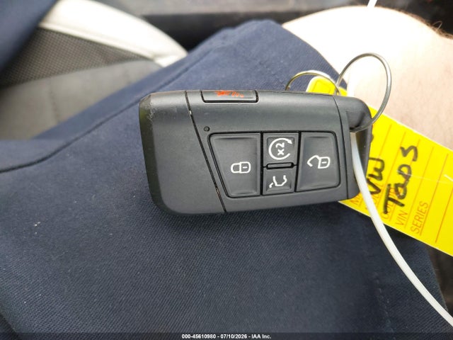45610980 :رقم المزاد ، 3VVVC7B29SM011830 vin ، 2025 Volkswagen Taos 1.5t Se مزاد بيع