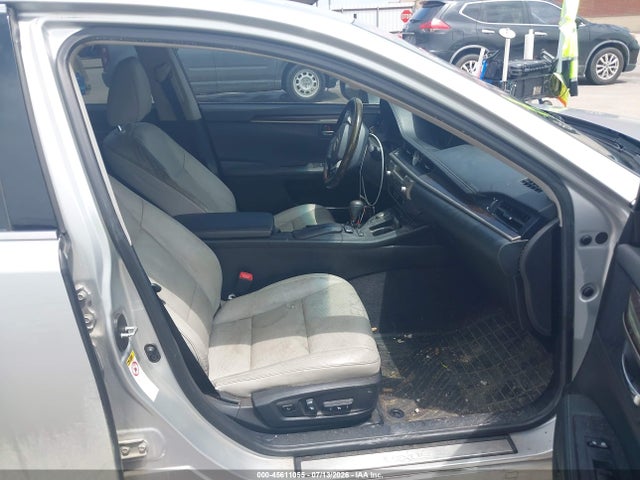 2014 Lexus Es 350 მანქანა იყიდება აუქციონზე, vin: JTHBK1GG6E2103381, აუქციონის ნომერი: 45611055