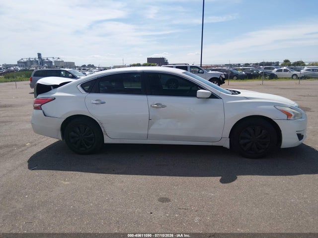 Продажа на аукционе авто 2015 Nissan Altima 2.5 S, vin: 1N4AL3AP6FN881426, номер лота: 45611090