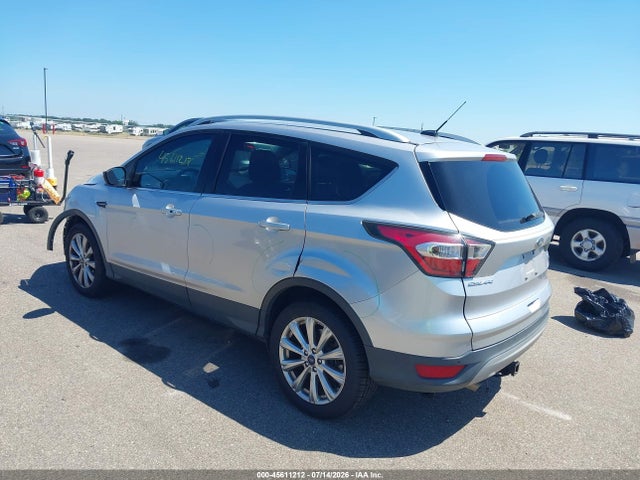 1FMCU9J98HUA64970 Ford Escape Titanium