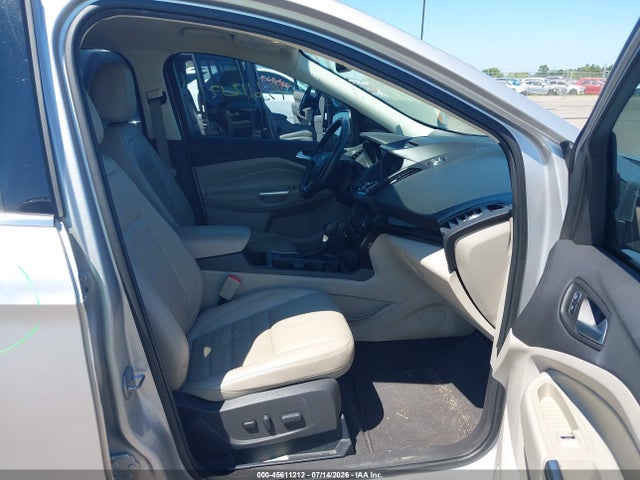 1FMCU9J98HUA64970 Ford Escape Titanium