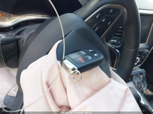 45611244 :رقم المزاد ، 1C4RJFAG4HC875059 vin ، 2017 Jeep Grand Cherokee Altitude مزاد بيع