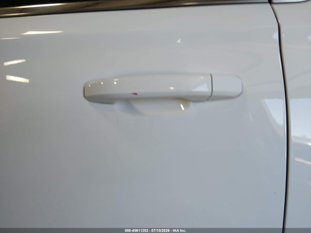 Chevrolet Suburban Ls 2018 1GNSKGEC4JR300000 Image 12