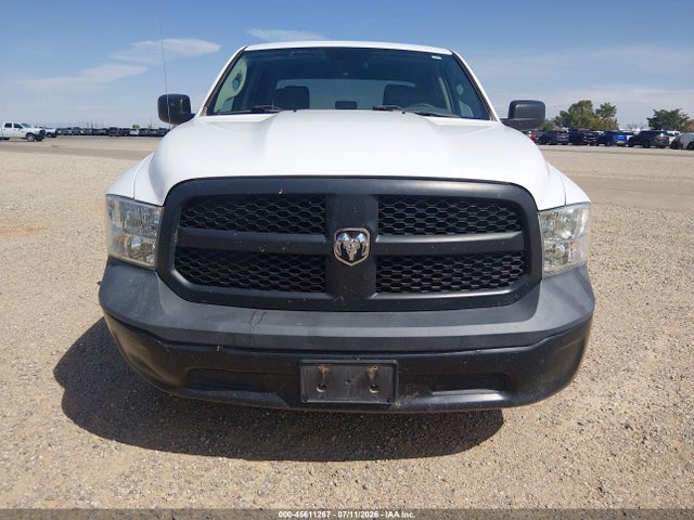 1C6RR6KG4JS303631 RAM 1500 Tradesman 4x2 5&#039;7 Box
