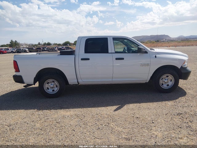 1C6RR6KG4JS303631 RAM 1500 Tradesman 4x2 5&#039;7 Box