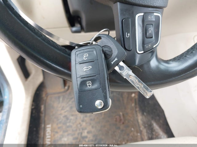 Aukcja sprzedaży 2017 Volkswagen Tiguan 2.0t/2.0t S, vin: WVGBV7AX1HK008084, numer aukcji: 45611271