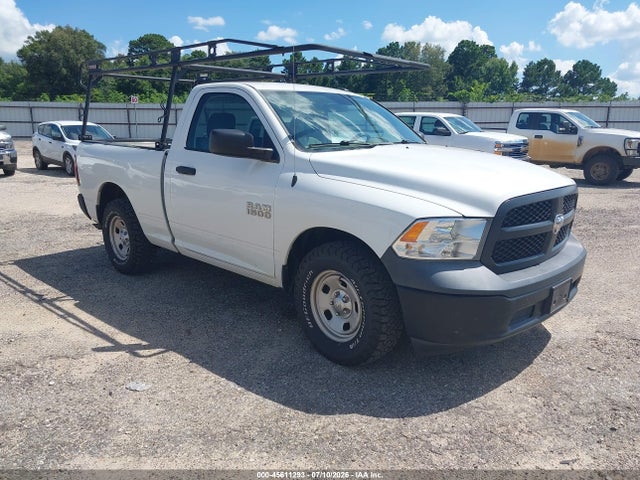 45611293 :رقم المزاد ، 3C6JR6AG5HG675141 vin ، 2017 Ram 1500 Tradesman  4x2 6'4 Box مزاد بيع