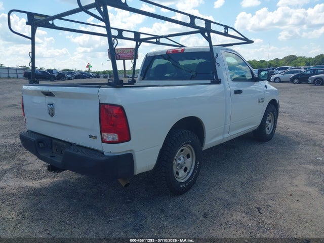45611293 :رقم المزاد ، 3C6JR6AG5HG675141 vin ، 2017 Ram 1500 Tradesman  4x2 6'4 Box مزاد بيع