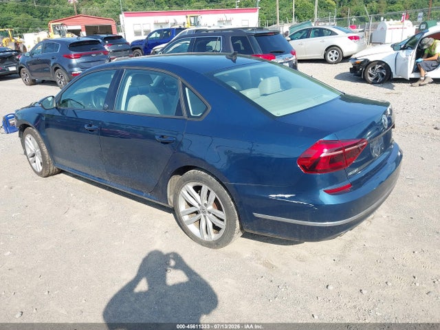 Продаж на аукціоні авто 2019 Volkswagen Passat 2.0t Wolfsburg Edition, vin: 1VWLA7A37KC003987, номер лоту: 45611333