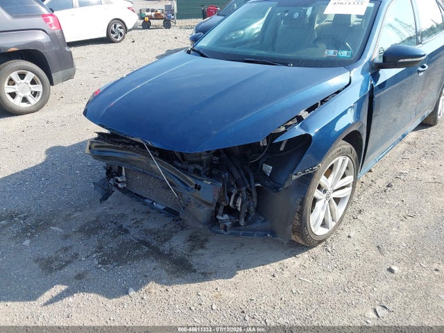 Продаж на аукціоні авто 2019 Volkswagen Passat 2.0t Wolfsburg Edition, vin: 1VWLA7A37KC003987, номер лоту: 45611333