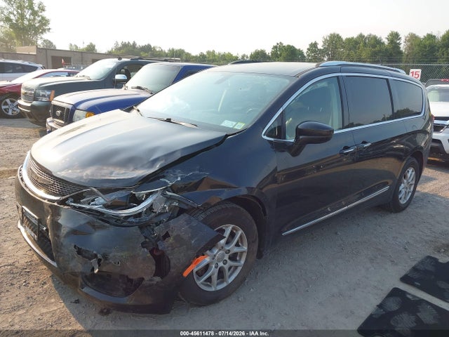 Продажа на аукционе авто 2020 Chrysler Pacifica Touring L, vin: 2C4RC1BG4LR149813, номер лота: 45611478