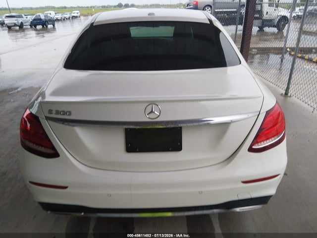 WDDZF4JB2HA076277 Mercedes-Benz E 300
