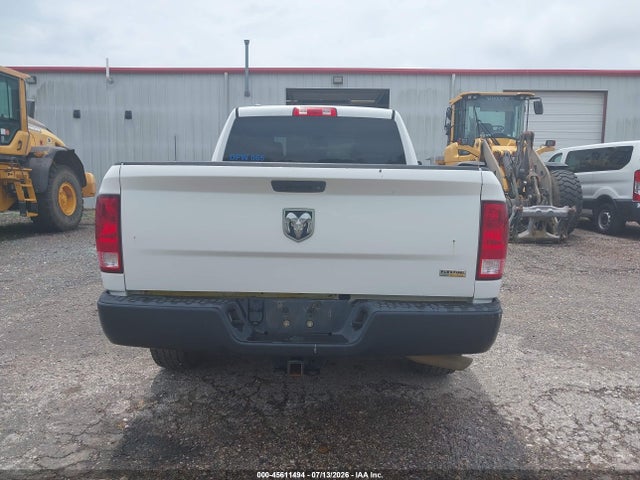 45611494 :رقم المزاد ، 1C6RR6FG2JS303606 vin ، 2018 Ram 1500 مزاد بيع