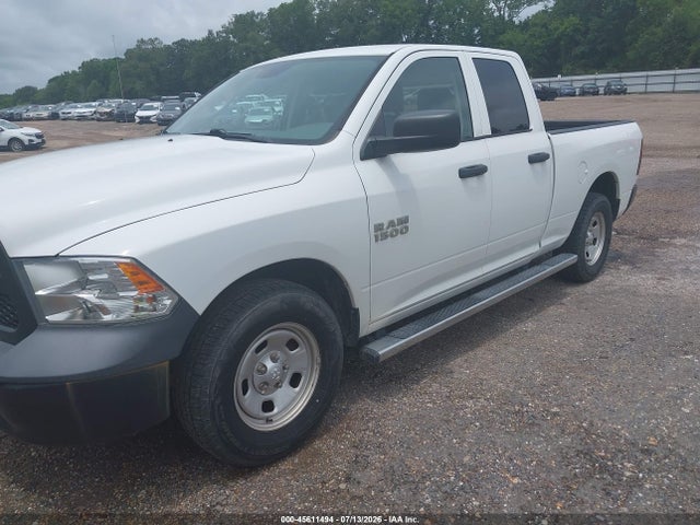 45611494 :رقم المزاد ، 1C6RR6FG2JS303606 vin ، 2018 Ram 1500 مزاد بيع