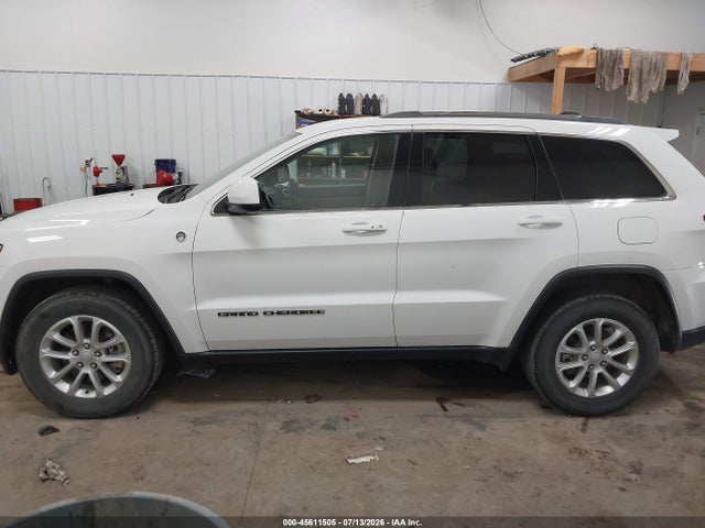 1C4RJFAG2MC725767 Jeep Grand Cherokee Laredo E 4x4