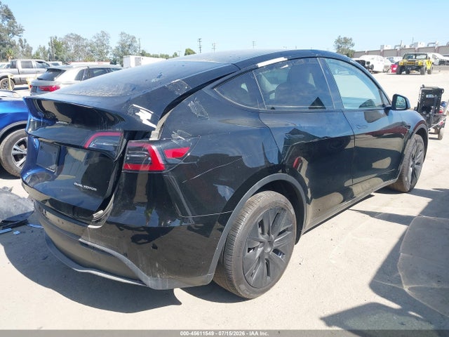 2024 Tesla Model Y Long Range Dual Motor All-wheel Drive მანქანა იყიდება აუქციონზე, vin: 7SAYGDEE6RA247869, აუქციონის ნომერი: 45611549