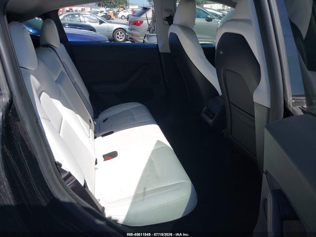 2024 Tesla Model Y Long Range Dual Motor All-wheel Drive მანქანა იყიდება აუქციონზე, vin: 7SAYGDEE6RA247869, აუქციონის ნომერი: 45611549