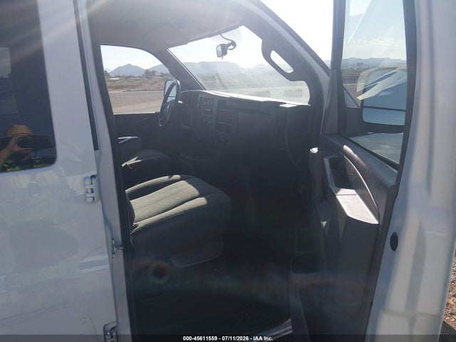 1GAZGNFG4L1116894 Chevrolet Express Passenger Rwd 3500 Extended Wheelbase Ls