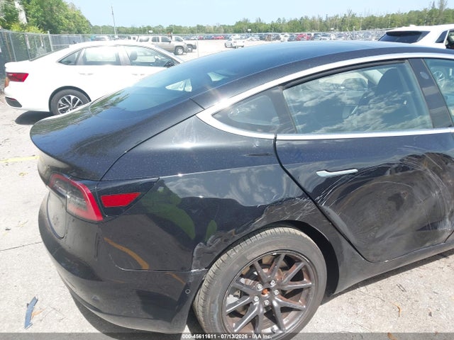 Tesla Model 3 Long Range/mid Range 2018 5YJ3E1EA0JF089108 Image 19