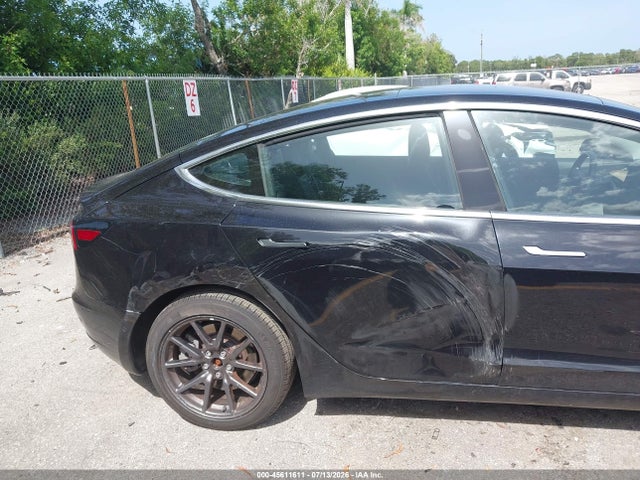 Tesla Model 3 Long Range/mid Range 2018 5YJ3E1EA0JF089108 Image 6