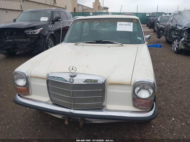 1971 Mercedes Benz 220 Bb მანქანა იყიდება აუქციონზე, vin: 11501010070574, აუქციონის ნომერი: 45611690