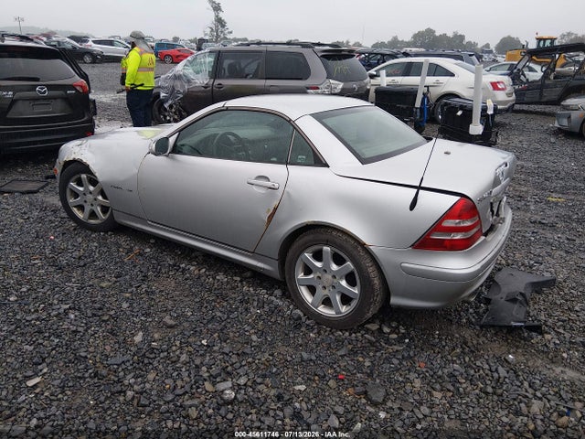 45611746 :رقم المزاد ، WDBKK49F84F298140 vin ، 2004 Mercedes-benz Slk 230 Kompressor مزاد بيع