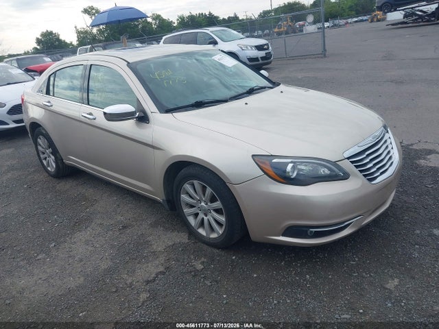 45611773 :رقم المزاد ، 1C3CCBCGXEN135526 vin ، 2014 Chrysler 200 Limited مزاد بيع
