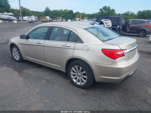 45611773 :رقم المزاد ، 1C3CCBCGXEN135526 vin ، 2014 Chrysler 200 Limited مزاد بيع