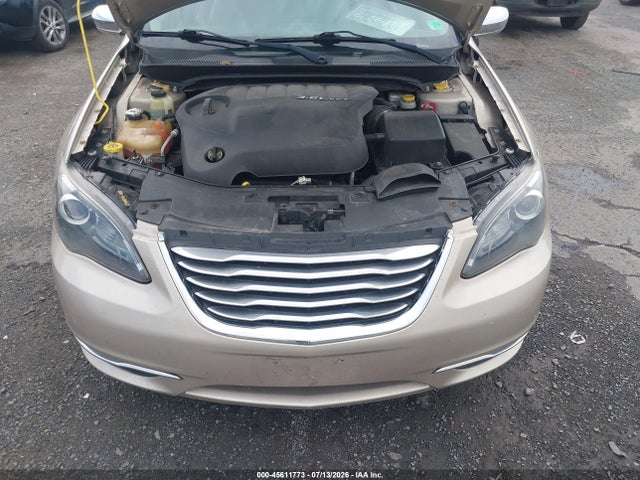 45611773 :رقم المزاد ، 1C3CCBCGXEN135526 vin ، 2014 Chrysler 200 Limited مزاد بيع