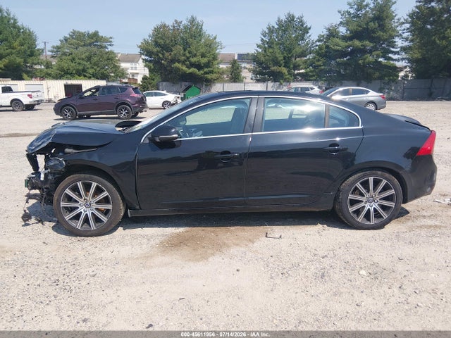 Продажа на аукционе авто 2017 Volvo S60 Inscription T5, vin: LYV402HK3HB137662, номер лота: 45611956