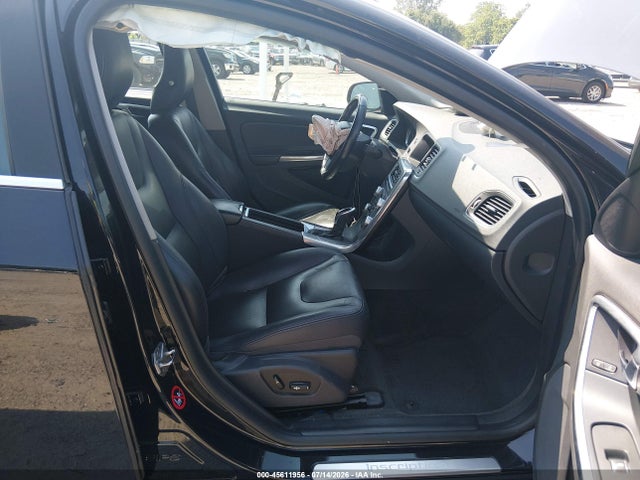 Продажа на аукционе авто 2017 Volvo S60 Inscription T5, vin: LYV402HK3HB137662, номер лота: 45611956