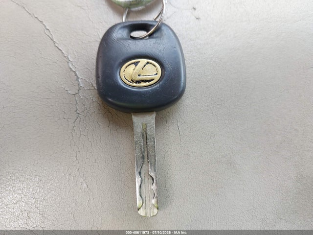 2002 Lexus Es 300 მანქანა იყიდება აუქციონზე, vin: JTHBF30GX25013784, აუქციონის ნომერი: 45611973