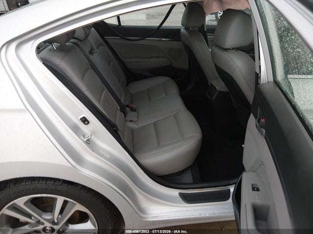 Продажа на аукционе авто 2017 Hyundai Elantra Limited, vin: KMHD84LFXHU065956, номер лота: 45612002
