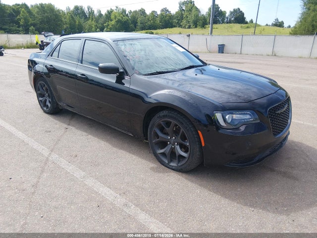 45612015 :رقم المزاد ، 2C3CCAAGXLH233555 vin ، 2020 Chrysler 300 Touring مزاد بيع