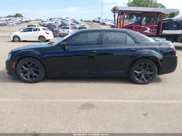 Aukcja sprzedaży 2020 Chrysler 300 Touring, vin: 2C3CCAAGXLH233555, numer aukcji: 45612015