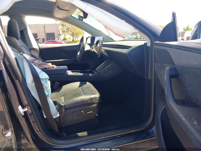 45612065 :رقم المزاد ، 7SAYGDED3TF541361 vin ، 2026 Tesla Model Y Premium Rear-wheel Drive/rear-wheel Drive مزاد بيع