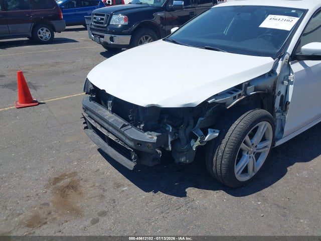 3VWLA7AJ2FM205669 Volkswagen Jetta 2.0l Tdi Sel