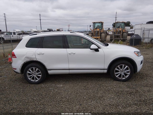 2014 Volkswagen Touareg 3.6l Sport მანქანა იყიდება აუქციონზე, vin: WVGEF9BP5ED007301, აუქციონის ნომერი: 45612253